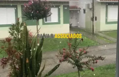 Casa em condomínio fechado com 3 quartos à venda na olegário mariano, 231, três vendas, pelotas por r$ 308.000