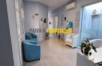 Casa com 8 quartos à venda na lobo da costa, 553, centro, pelotas por r$ 550.000