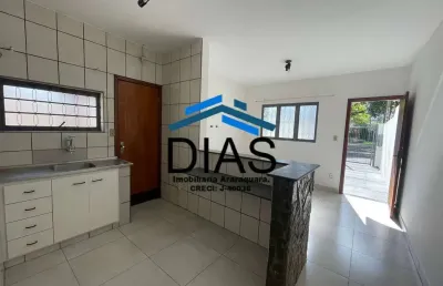 Quitandinha casa três dormitórios ótima localização ao lado do senai