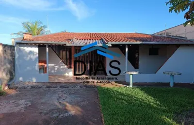 Jardim iguatemi casa com dois dormitórios varanda e quintal amplos