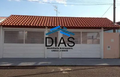 São geraldo casa ampla com três dormitórios muito bem localizada
