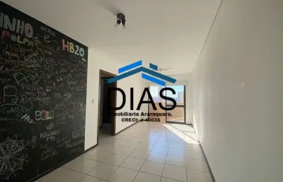 Edifício monte castelo com dois dormitórios sendo uma suíte e armários