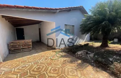 Jardim tinen quintal nos fundos três dormitórios próximo ao savenhagno