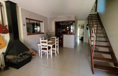 Casa financiável no campeche em florianópolis com piscina e jacuzzi