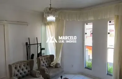 Vendo excelente apto de 3/4 sendo uma suíte no 1º andar em região central da cid