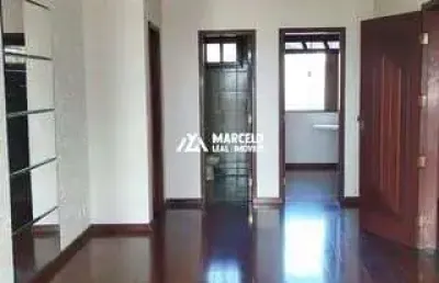 Vendo casa grande com renda garantida em alugueis contendo 3/4 sendo 02 suites +