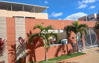 Vendo apartamento com 105m² de área útil contendo 3 quartos sendo  2 suítes no b