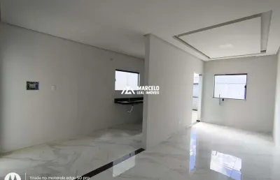 Vendo excelente casa 3 quartos sendo 1 suíte, sala, cozinha, banheiro social no