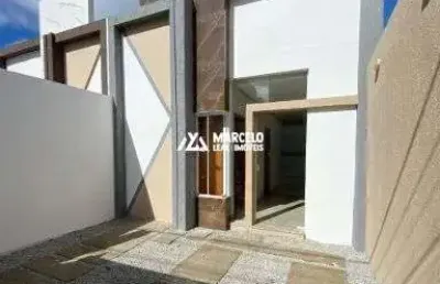 Vendo casa nova averbada de 3/4 sendo 01 suíte em ótima localização no bairro fe