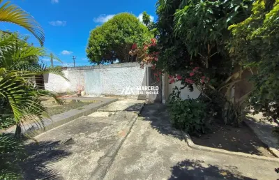 Vendo casa com vários comodos de uso residencial/comercial na divida dos bairros
