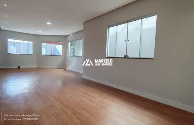 Vendo casa solta 3 quartos sendo 1 suíte com closet, 112,78 m² de área construíd