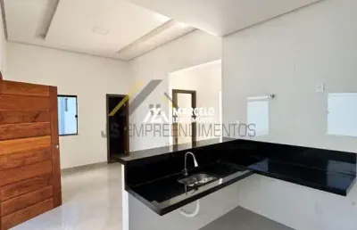 Vendo casa com 2 quartos sendo 1 suíte, sala com pé direito alto, cozinha, banhe