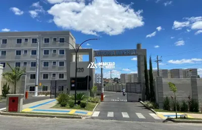 Alugo apto de 2/4 com  cozinha, sala e banheiro, 2º andar na região central de v