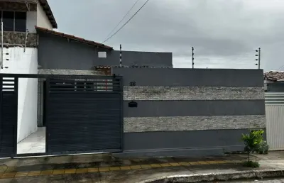 Aceita financiamento, casa com 03 quartos a poucos metros da principal do geisel