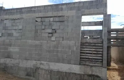 Casa com 2 quartos à venda na Rua Prefeito Francisco Adilson Natali, Condomínio Residencial Jequitibá, Caçapava