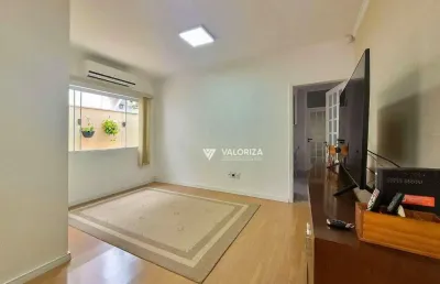 Casa, com 2 dorm, sendo 1 suite, com um grande espaço gourmet