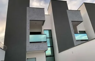Casa sobrado com 3 quartos, 2 vagas, área de lazer no bairro novo mundo em uberlândia!!!