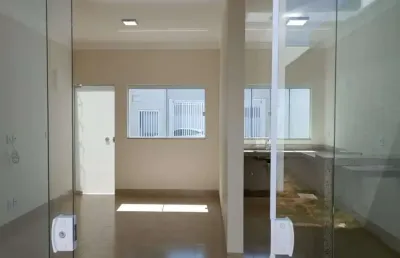 Casa térrea com 2/4 com suíte no bairro granada em uberlândia!!!