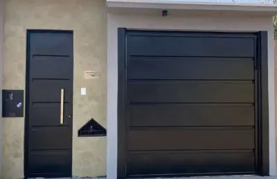 Lindíssima casa com 3 quartos, suíte, closet, 2 vagas no segismundo pereira, uberlândia