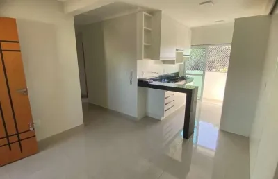 Apartamento à venda em uberlândia-mg, no bairro santa mônica: 2 quartos, 2 salas, 1 banheiro, 1 vaga de garagem!