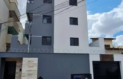 Apartamento com 2/4, suíte, churrasqueira e elevador há 2km da ufu, no santa mônica em uberlândia!