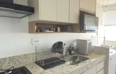 Apartamento à venda no centro de uberlândia-mg: 2 quartos, 2 salas, 1 banheiro, 1 vaga de garagem, 46m² de área.