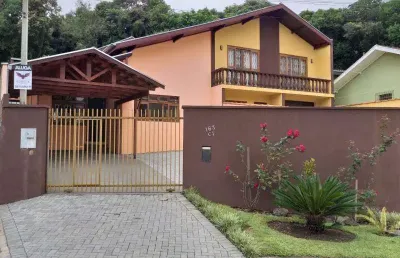 Casa com 3 quartos para alugar na Rua Luiz Stival, 163, Santa Felicidade, Curitiba