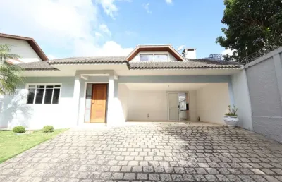Casa em condominio em santa felicidade com 208,39 m²