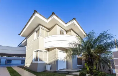 Casa com 3 quartos para alugar na Rua Augusto Fleischfresser, 117, São Braz, Curitiba