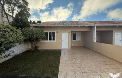 Casa com 3 quartos para alugar na Rua Theóphilo Benato, 35, São Braz, Curitiba