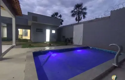 Casa à venda – 3 dormitórios | piscina | churrasqueira | jardim