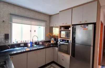 Sobrado com 3 dormitórios à venda por r$ 900.000,00 - center ville - arujá/sp