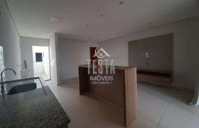 Linda casa com 3 quartos parque residencial castelo