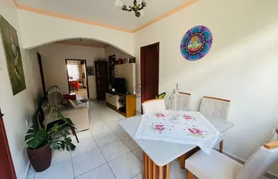 Casa com 4 quartos sendo 01 suíte 02 bwc localizado em barreiros, são josé - sc.