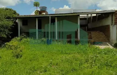 Casa à venda na Avenida Maria Emília de Farias Neves, Porta Florada, Gravatá