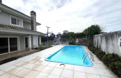 Casa com 3 quartos à venda na avenida das maracanãs, 710, pedra branca, palhoça por r$ 2.200.000