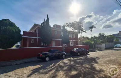 Espaço comercial versátil e amplo no bom abrigo, ideal para diversos tipos de negócios