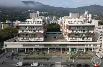 Loja espaçosa no coração de florianópolis: ideal para seu negócio comercial!