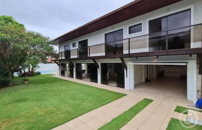 Casa ampla e mobiliada para aluguel no bairro itacorubi, em florianópolis
