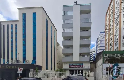 Loja comercial ampla no coração de florianópolis para alugar