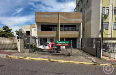 Prédio comercial em florianópolis: ideal para grandes negócios em expansão