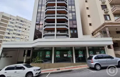 Sala comercial ampla e estratégica no centro de florianópolis