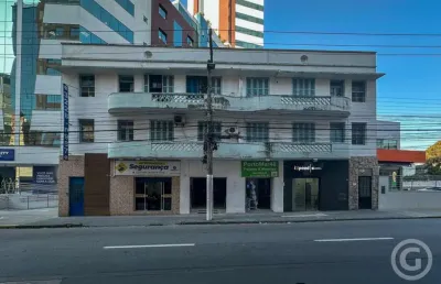 Sala comercial ampla e bem localizada no centro de florianópolis