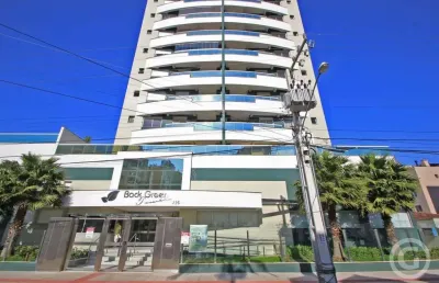 Conforto e conveniência no coração de florianópolis: apartamento duplex para alugar no bairro trindade