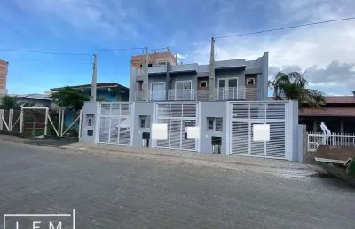 Lindo sobrado a 200mts da praia em balneario piçarras.