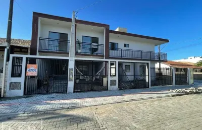 Casa com 2 quartos à venda na Rua Pirabeiraba, 750, Itacolomi, Balneário Piçarras