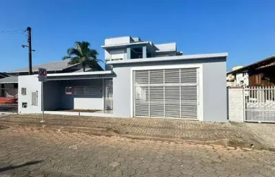 Casa com 3 quartos à venda na Rua Artur Silvino Dos Reis, 209, Centro, Penha
