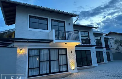 Casa com 2 quartos à venda na Rua José Andre Pontaldi, 62, Centro, Penha