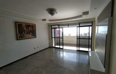 Apartamento porteira fechada a 500m do mar super amplo