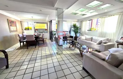 Cobertura duplex com 300m² a 600m da praia com vista mar